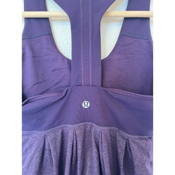 Lululemon Purple Racerback Workout Tank Top Women's 4 Built in Bra Scoop Neck - Picture 5 of 5